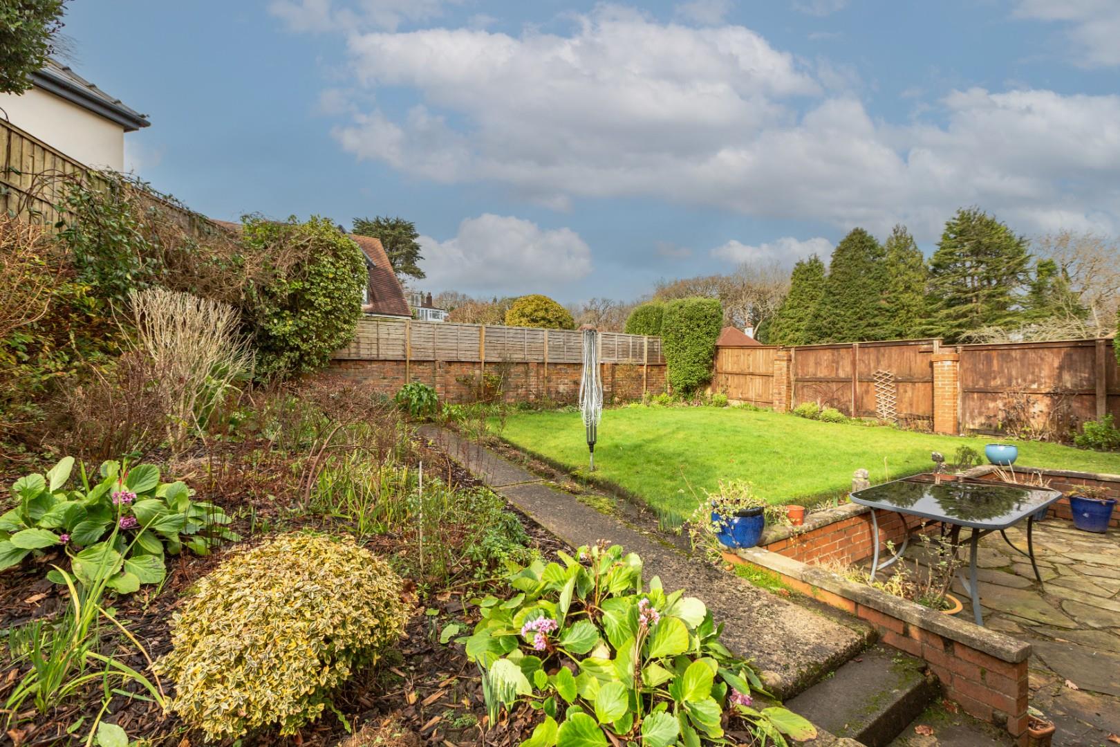 West Cross Lane, West Cross, Swansea, SA3 5LS